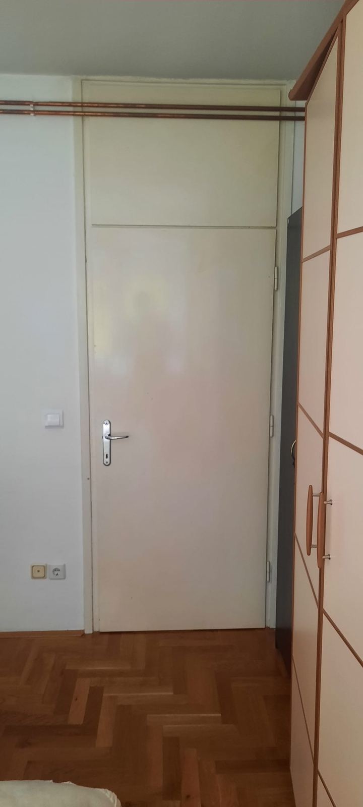 Polaganje laminata u hodniku
