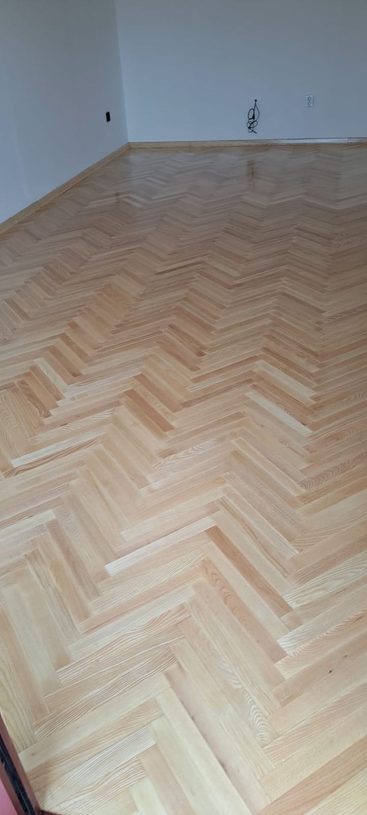Suha gradnja niše za TV
